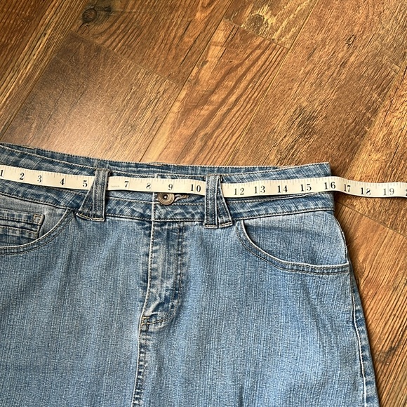 Cato brand size 10 long denim skirt - Picture 3 of 6
